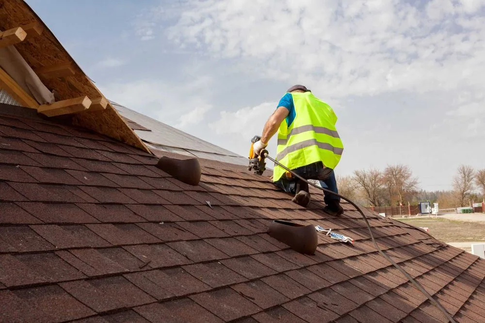 Cool-Rated Shingles and Santa Monica Attic Heat — Signs to Watch